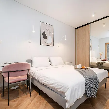 شقة Cohost I Lovely W-balcony And Garage Prkg, By The River Walk