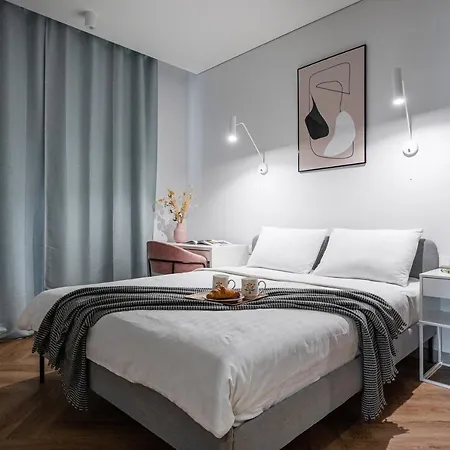 Apartamento Cohost I Lovely W-balcony And Garage Prkg, By The River Walk Vilnius