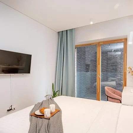 Cohost I Lovely W-balcony And Garage Prkg, By The River Walk Apartamento *