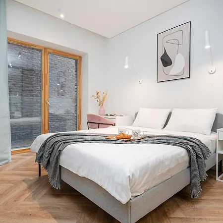 Apartamento Cohost I Lovely W-balcony And Garage Prkg, By The River Walk
